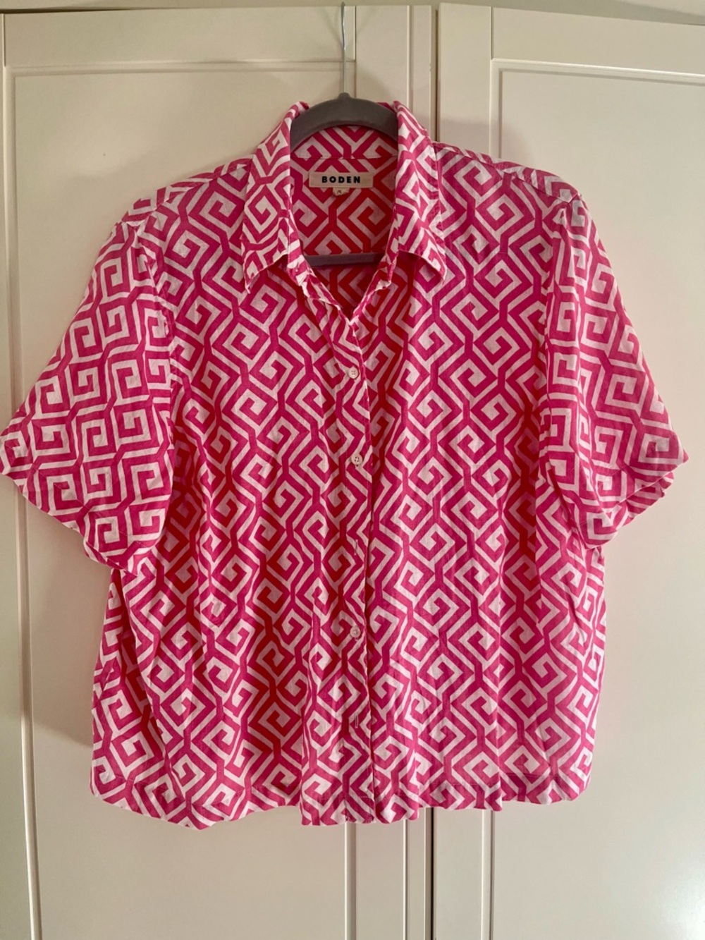 Boden short-sleeved linen blouse - Size 14